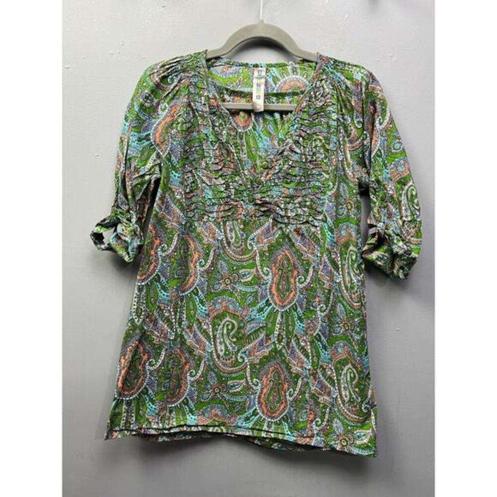 Vivante by VSA Blouse Womens medium green paisley pintuck top roll tab sleeve‎